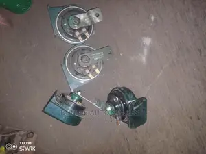 Toyota Harrier Horns Pair