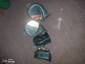 Toyota Harrier Horns Pair
