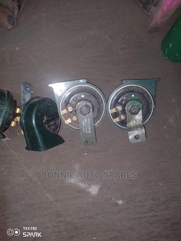Toyota Harrier Horns Pair - thumbnail 4