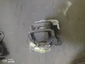 Daihatsu Mira Engine Mounting