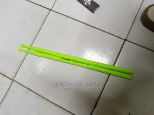 Plastic Drumsticks Green,