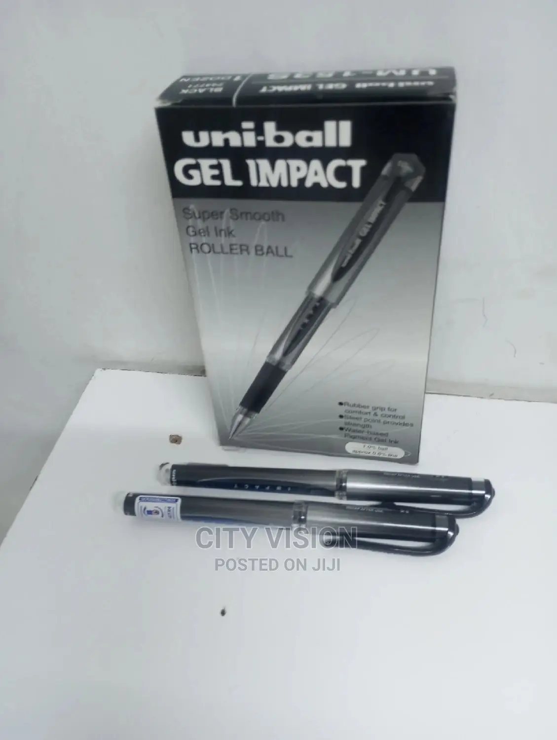 Pens Gel Impact Uni Ball.