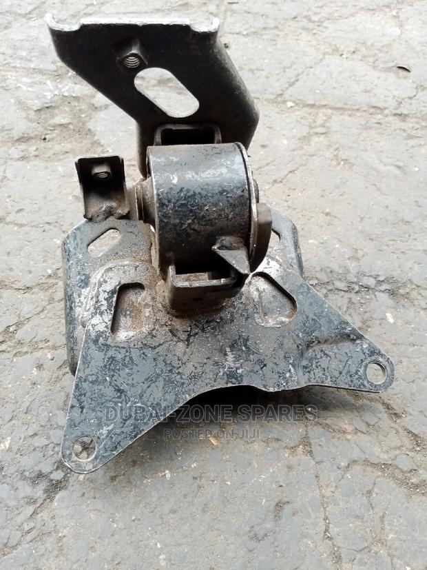Gearbox Upper Mount Ractis Available.