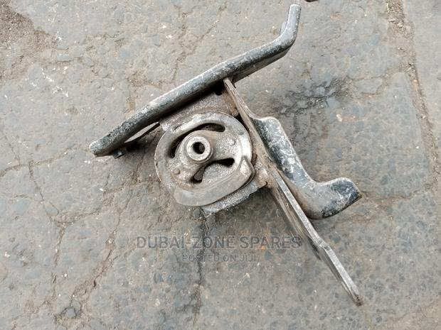 Gearbox Upper Mount Ractis Available. - thumbnail 3