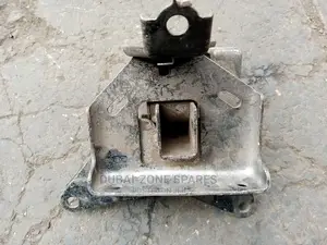 Gearbox Upper Mount Ractis Available.