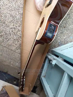 Ibanez Semi -Accoustic Size 40