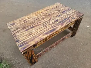 Wood Pallet Table- SLI