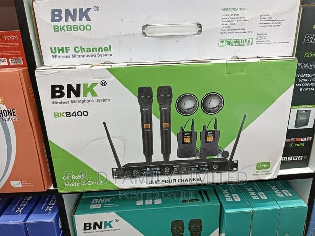 BNK BK 8400 Two Handheld Two Lapel Microphones - main view