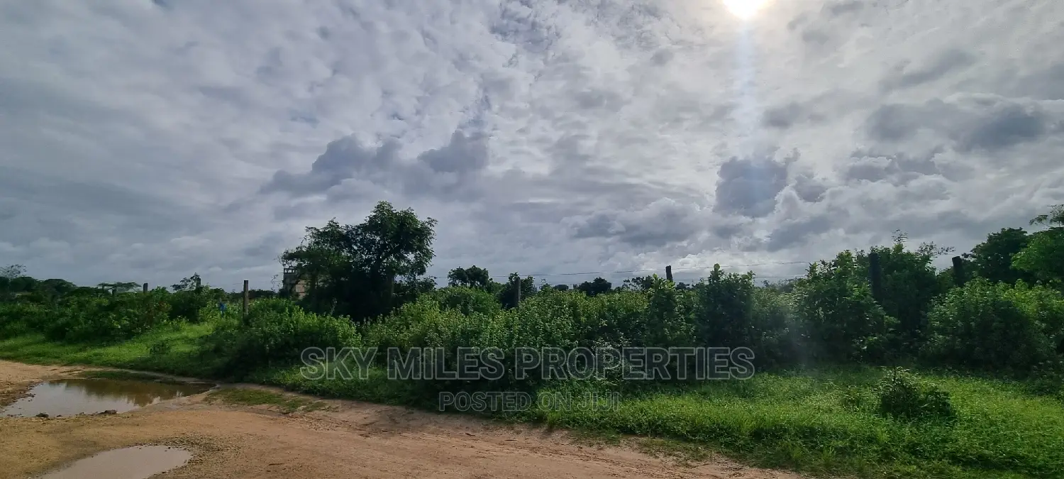 Kikambala,2.5 Acres,Second Row From the Ocean on Sale.