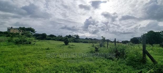 Kikambala,2.5 Acres,Second Row From the Ocean on Sale. - thumbnail 10