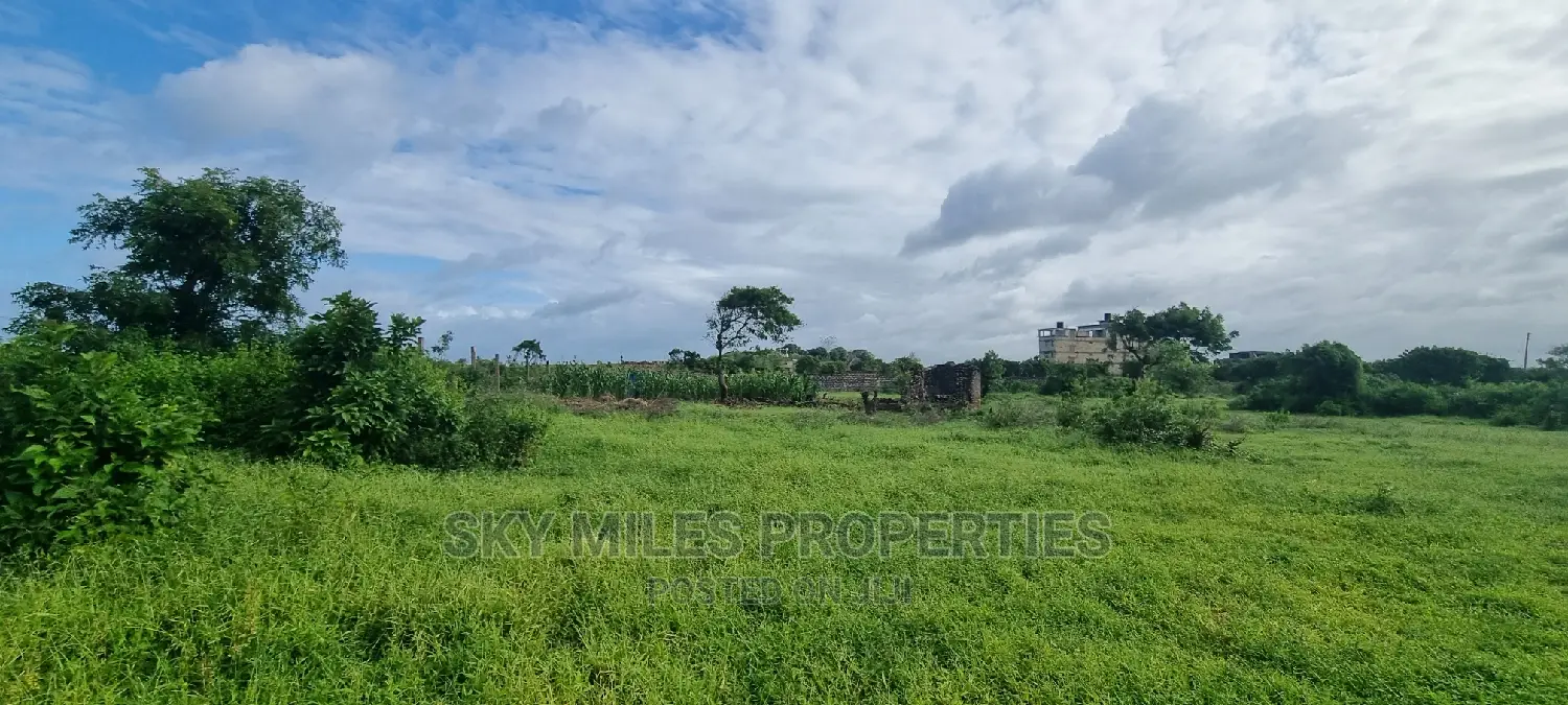 Kikambala,2.5 Acres,Second Row From the Ocean on Sale.