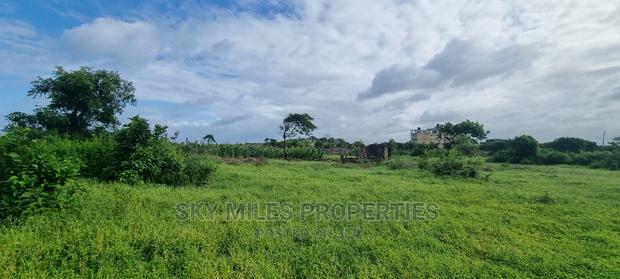 Kikambala,2.5 Acres,Second Row From the Ocean on Sale. - thumbnail 11