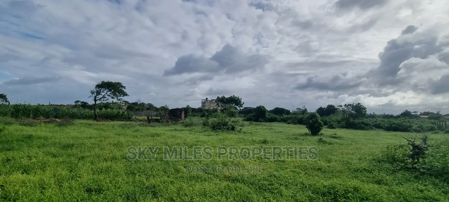 Kikambala,2.5 Acres,Second Row From the Ocean on Sale.