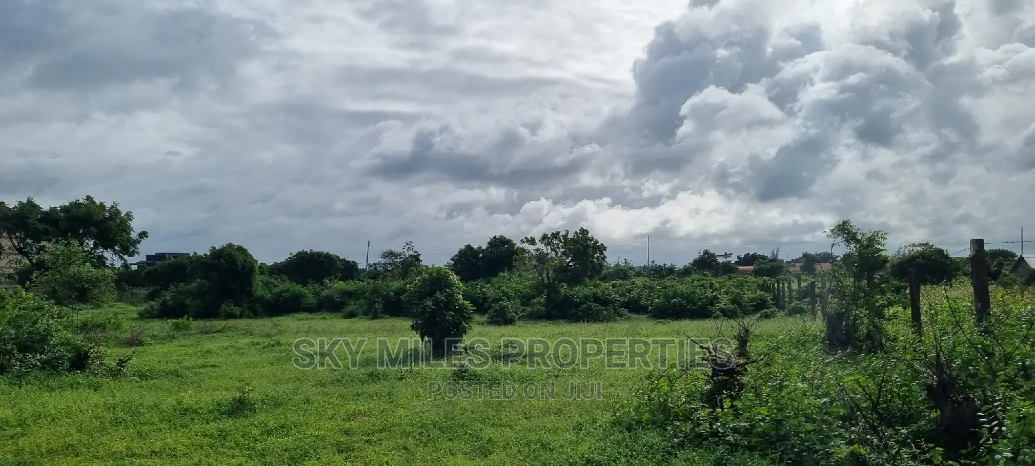 Kikambala,2.5 Acres,Second Row From the Ocean on Sale.
