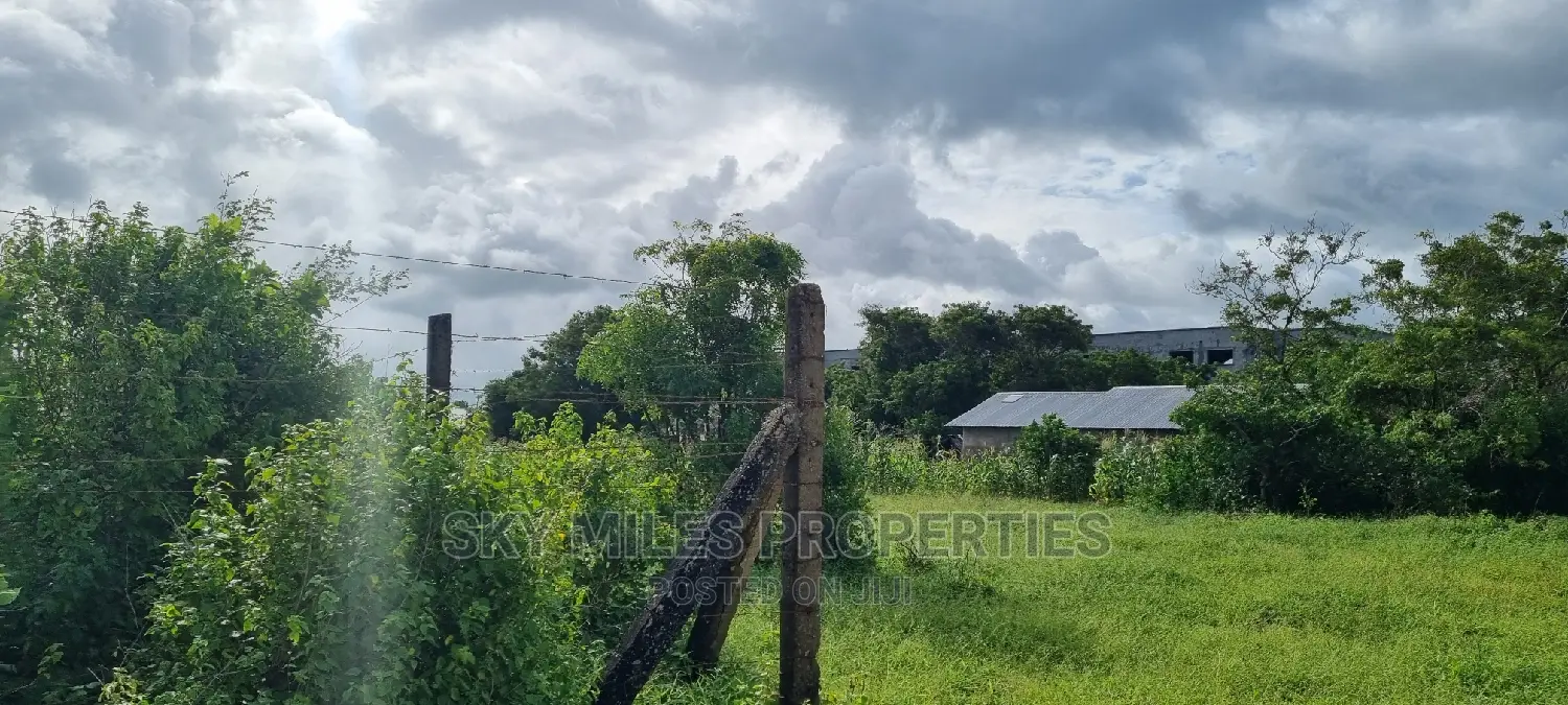 Kikambala,2.5 Acres,Second Row From the Ocean on Sale.