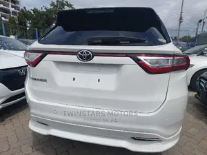 Toyota Harrier 2.0 4WD 2017 Pearl