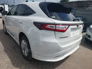 Toyota Harrier 2.0 4WD 2017 Pearl