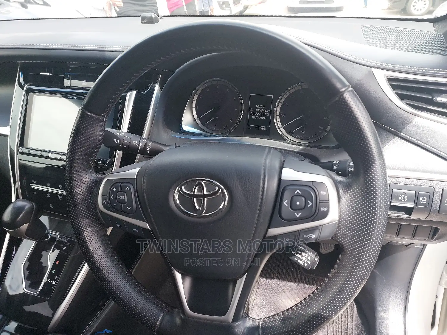 Toyota Harrier 2.0 4WD 2017 Pearl