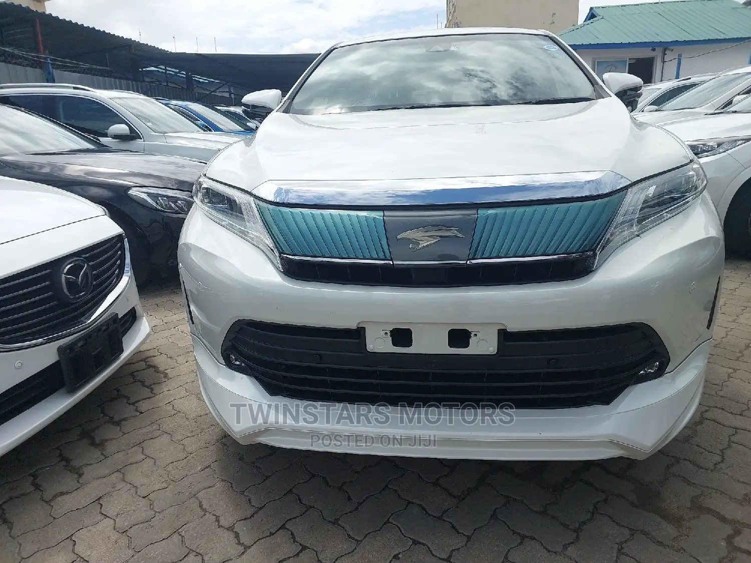 Toyota Harrier 2.0 4WD 2017 Pearl
