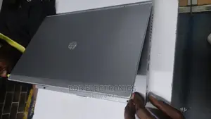 Laptop Lenovo 500e 4GB Intel Celeron HDD 320GB