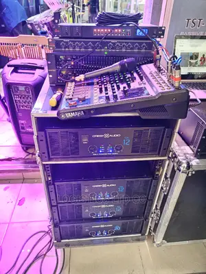 Switch Crest Audio Ca12 Power Amplifier