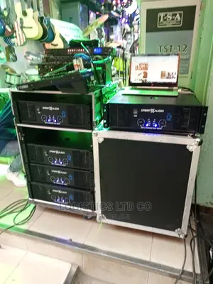 Switch Crest Audio Ca12 Power Amplifier