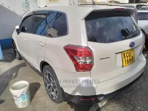 Subaru Forester 2.5XT Touring 2013 White
