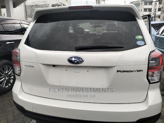 Subaru Forester 2016 White - thumbnail 2