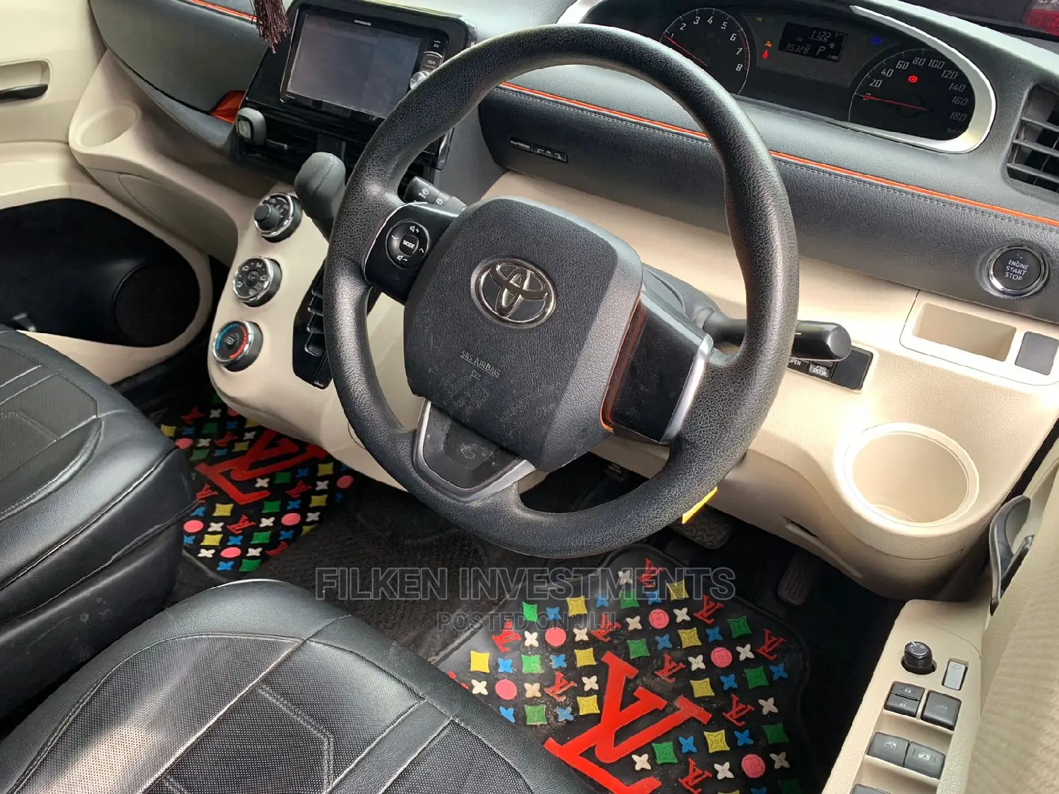 Toyota Sienta 2015 Black