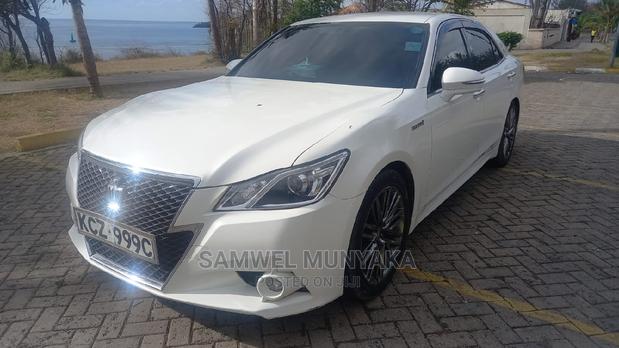 Toyota Crown 2014 White - thumbnail 2