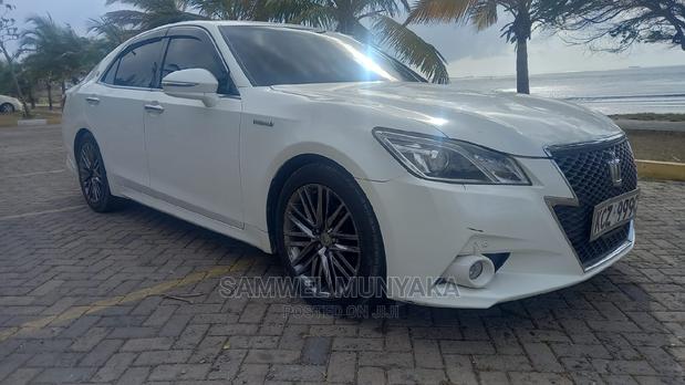 Toyota Crown 2014 White - thumbnail 6