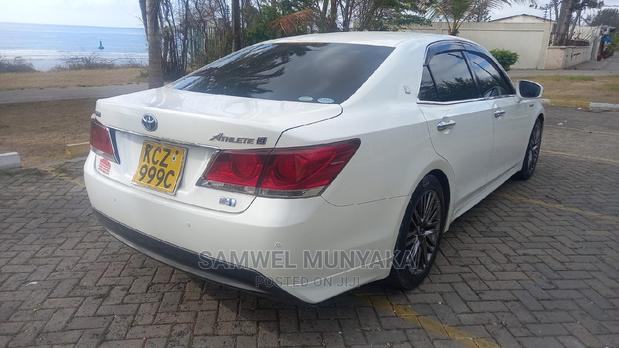 Toyota Crown 2014 White - thumbnail 8