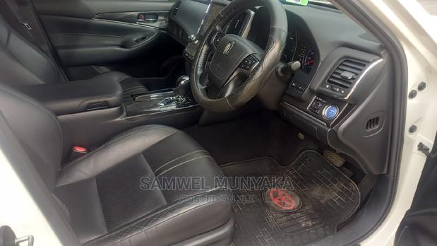 Toyota Crown 2014 White - thumbnail 15