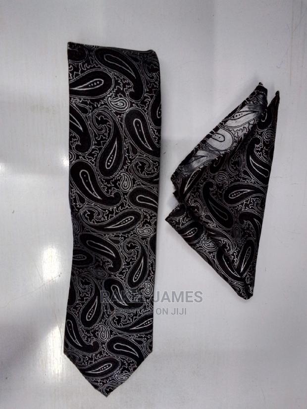 Black Florer Tie With Pocket Square - thumbnail 3