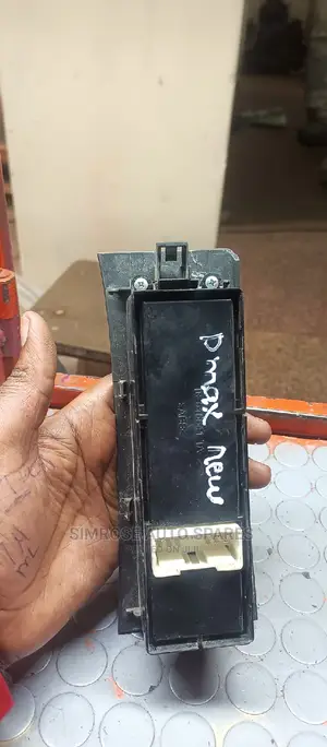 Dmax 2012 Main Door Switch