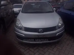 Nissan Advan 2015 Silver