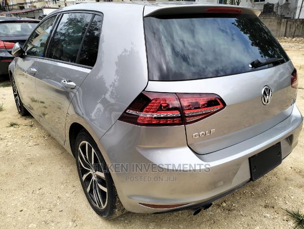 Volkswagen Golf TSI S 4-Door FWD 2016 Gray - thumbnail 3