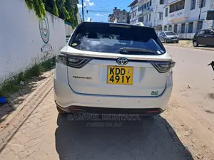 Toyota Harrier 2.0 4WD 2014 White