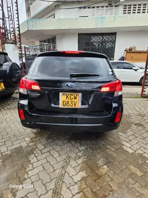 Subaru Outback 2.5i Limited 2013 Black