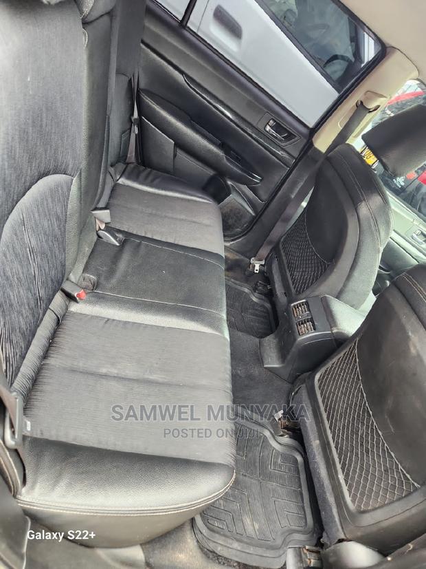 Subaru Outback 2.5i Limited 2013 Black - thumbnail 5