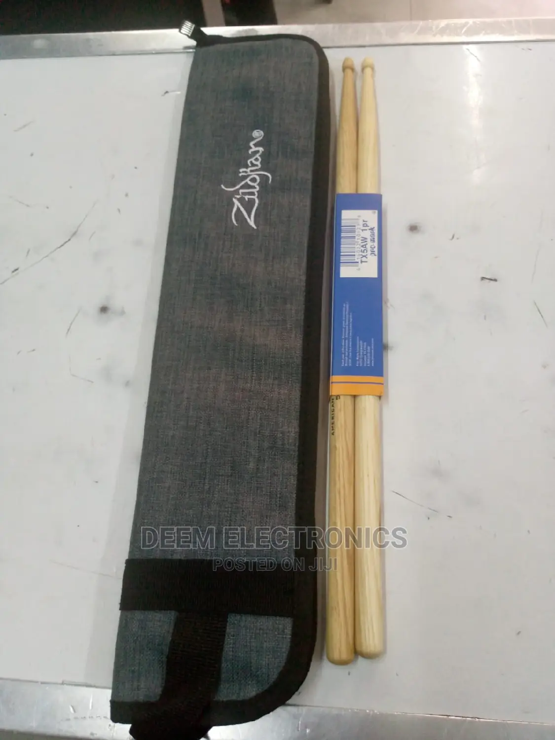Drumsticks 5A and Drumsticks Bag