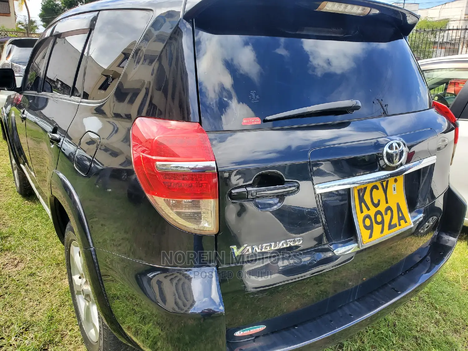 Toyota Vanguard 2012 Black