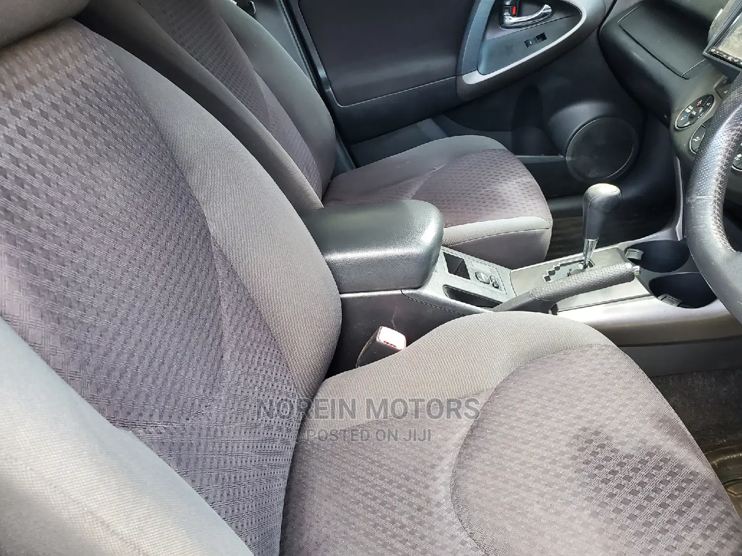 Toyota Vanguard 2012 Black