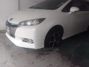 Toyota Wish 2013 White