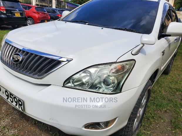 Toyota Harrier 2012 Pearl - main view