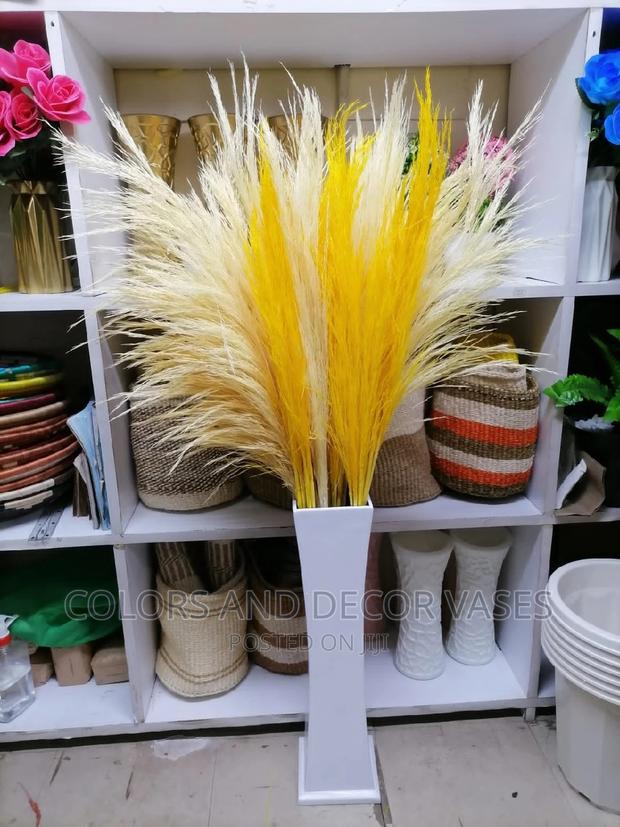 Artificial Pampas Grass Plus Wooden Vase