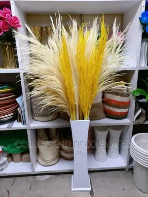 Artificial Pampas Grass Plus Wooden Vase
