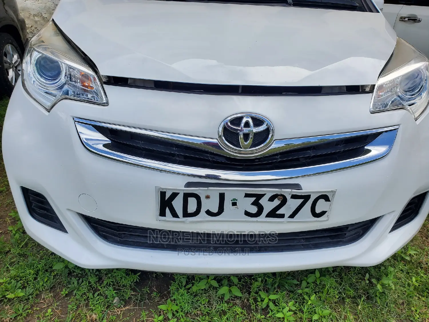 Toyota Ractis 2015 Pearl