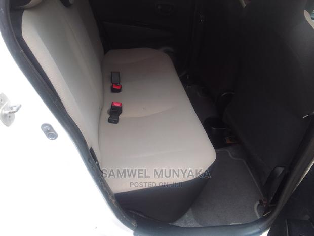 Toyota Vitz 1.3 AWD 3dr 2014 White - thumbnail 2