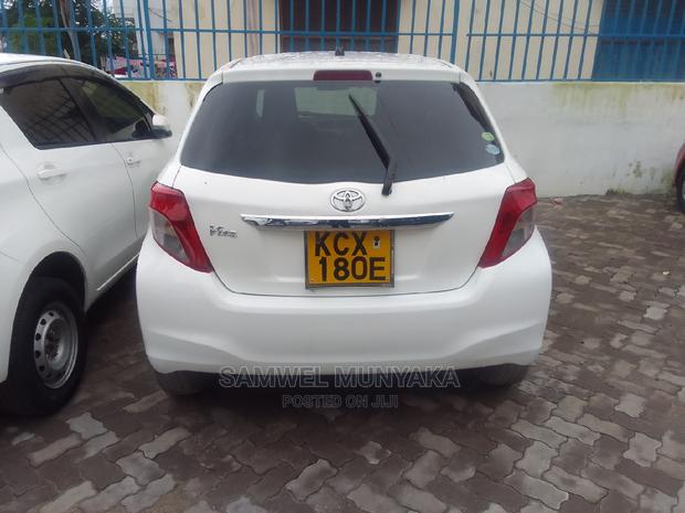 Toyota Vitz 1.3 AWD 3dr 2014 White - thumbnail 6